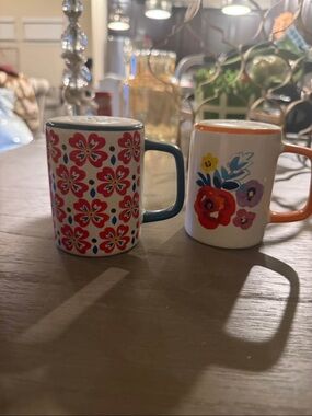 The Pioneer Woman Floral Mug Salt & Pepper Shakers - 2 Piece Set